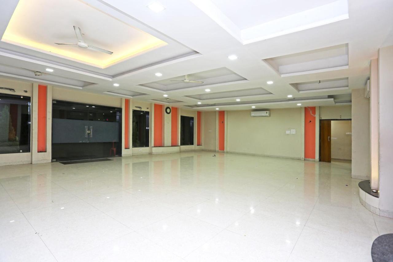 Hotel Oyo 14354 Amar Marriage Palace Dharmpura Exteriér fotografie